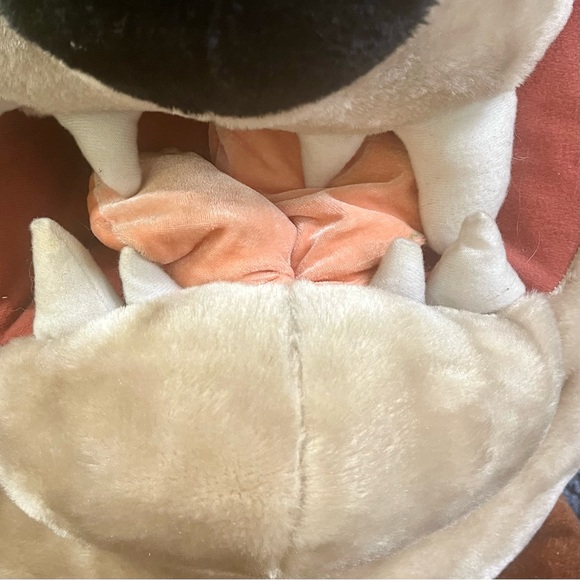Tasmanian Devil Plush - 24” Tall Six Flags Looney Tunes Prize. Vintage, Rare. - Picture 14 of 15
